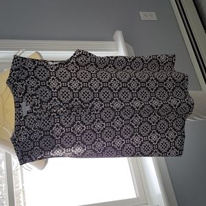 Charter Club ladies sleeveless shirt/blouse size large.